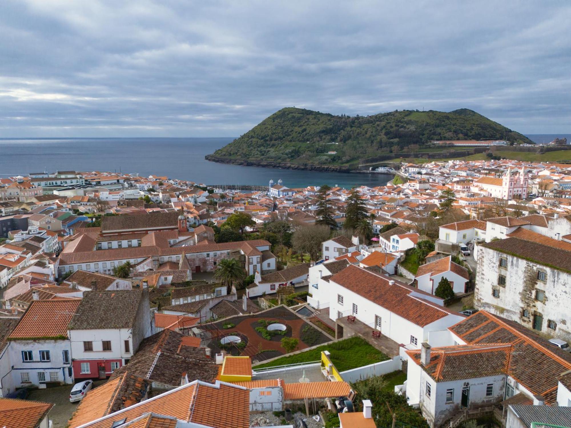 Angra + Angra do Heroísmo